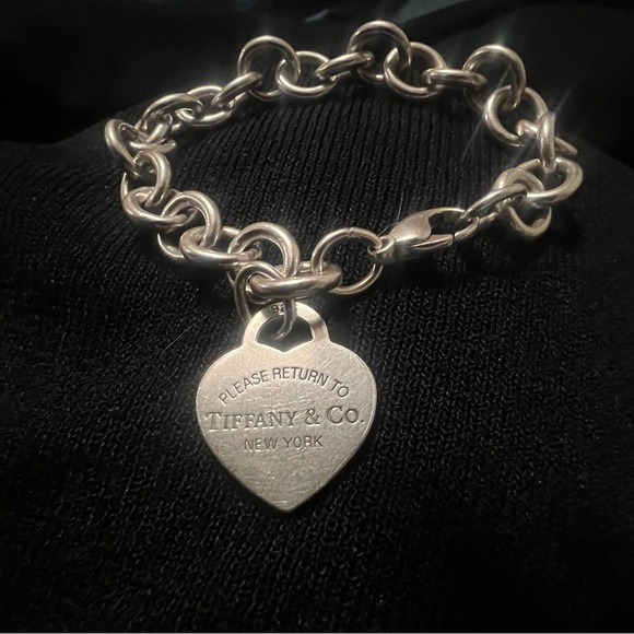 Tiffany & Co. Silver Heart Charm Bracelet - Picture 3 of 4